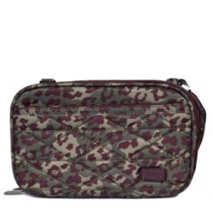 LUG Leopard Berry Roundabout